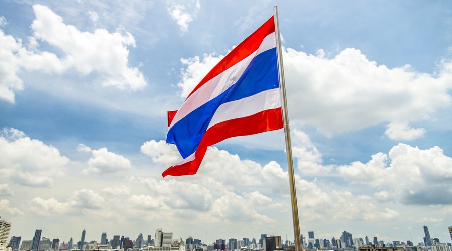 广西再通报女生遭欺凌：校长、副校长等多人被停职