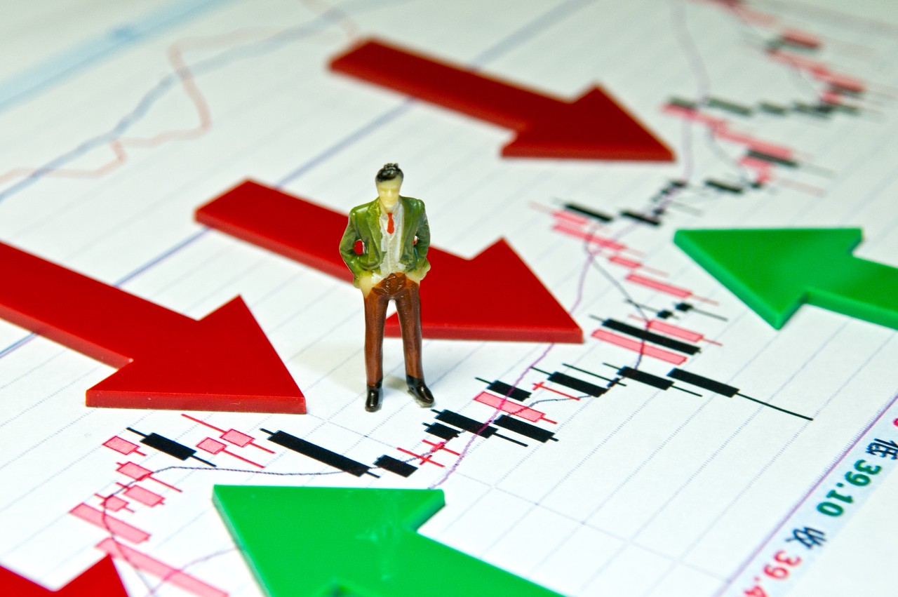 AMD计划将MI350系列AI芯片价格提高70%,股价随之上涨